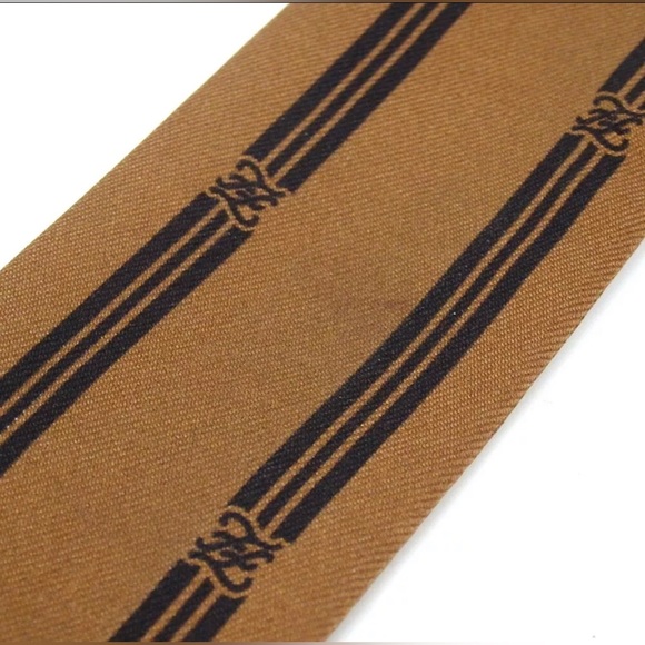 FENDI Signature Silk Scarf 😍❤️🔥 - Picture 7 of 10